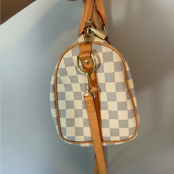 Louis Vuitton white checkered bag with red accents - Picture 2 of 3